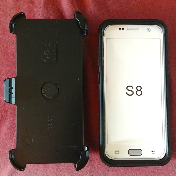 A Black Samsung Galaxy Phone Case - Picture 4 of 10